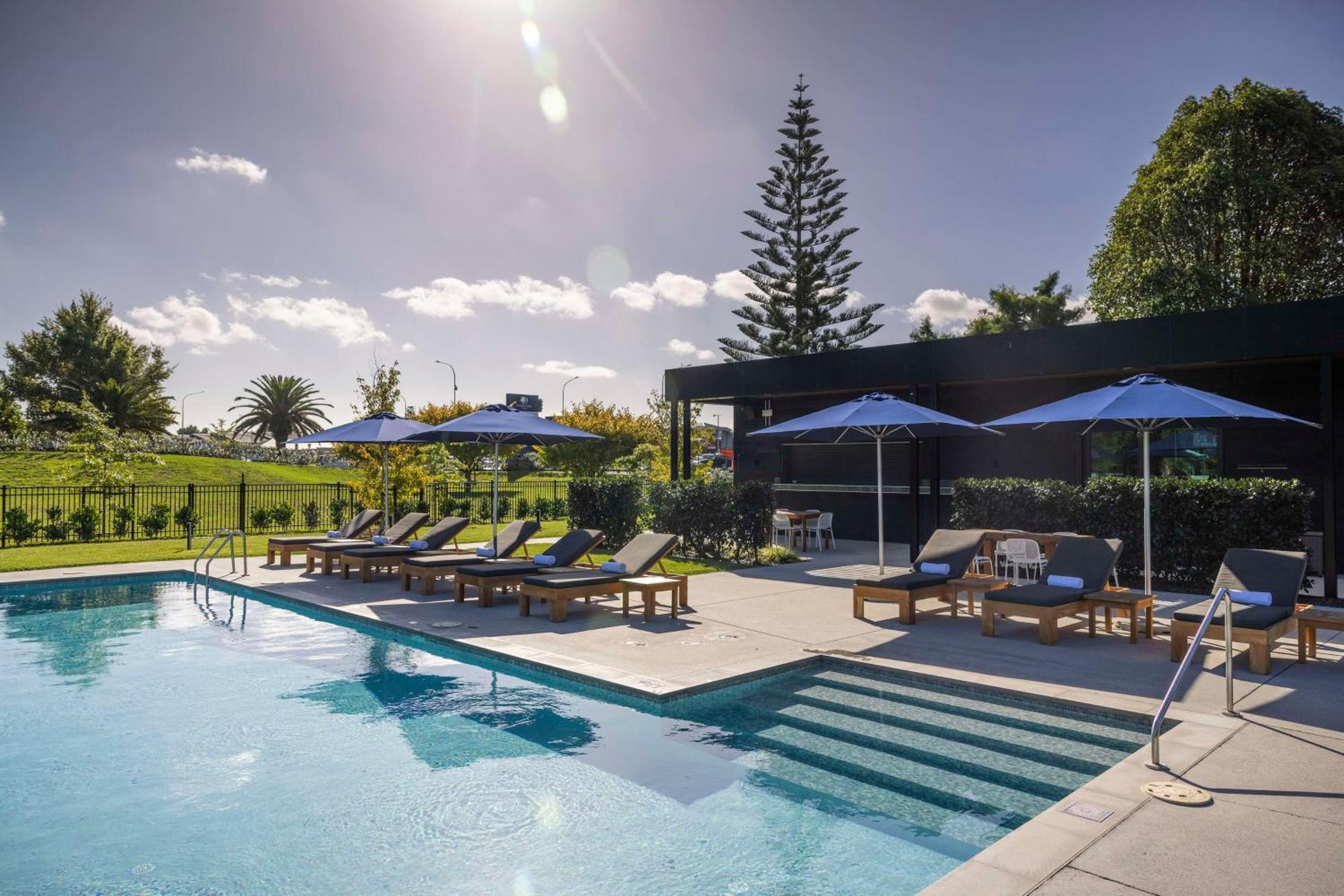 Hotel Doubletree By Hilton Auckland Karaka Exterior foto